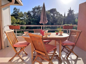 Duplex 3 pièces avec grandes terrasses et parking - 6 couchages - proche plage, Le Lavandou - FR-1-251-534